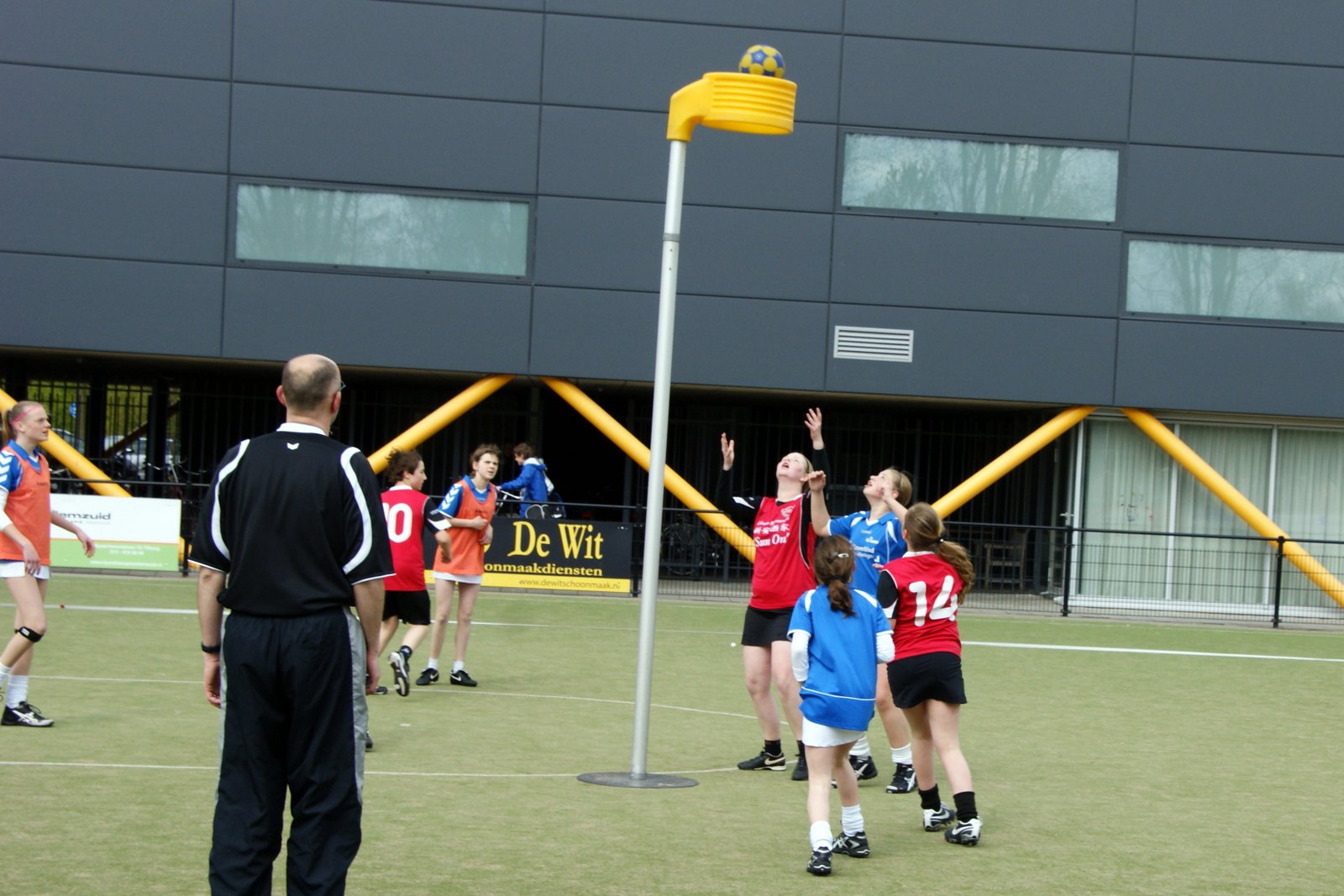 Korfbal C3  21 april-008.JPG